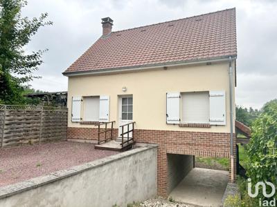 Maison 4 pièces de 72 m² à Bray-lès-Mareuil (80580)
