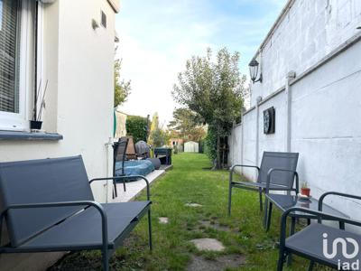 Maison 5 pièces de 100 m² à Roncq (59223)