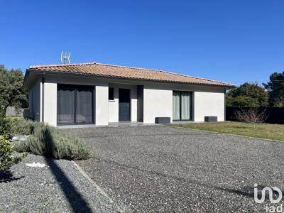 Maison 6 pièces de 119 m² à Cavignac (33620)