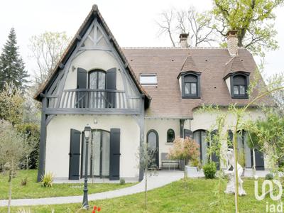 Maison 7 pièces de 214 m² à Saint-Fargeau-Ponthierry (77310)
