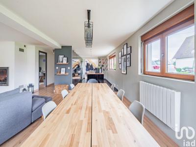 Maison 9 pièces de 230 m² à Duntzenheim (67270)