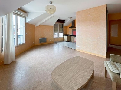 Location meublée appartement 2 pièces 45.68 m²