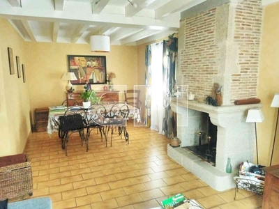 Vente maison 5 pièces 91 m² Nueil-les-Aubiers (79250)