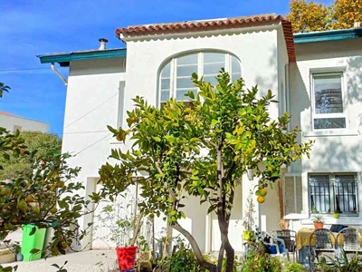 Vente maison 6 pièces 250 m² Toulon (83100)