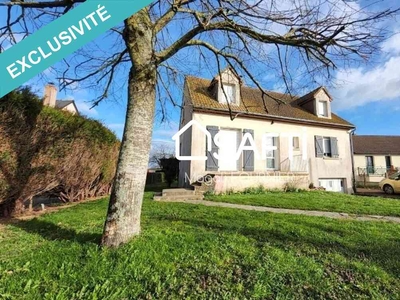 Vente maison 7 pièces 121 m² Saint-Aignan-sur-Roë (53390)