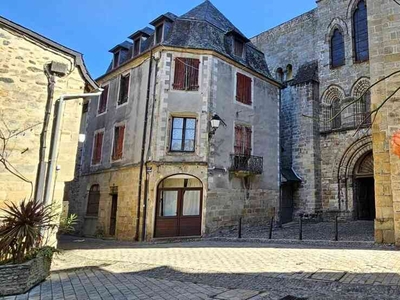 Vente maison 7 pièces 134 m² Beaulieu-sur-Dordogne (19120)