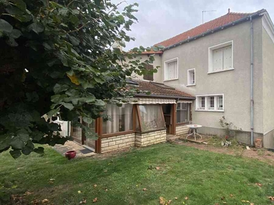 Vente maison 7 pièces 153 m² Châtellerault (86100)