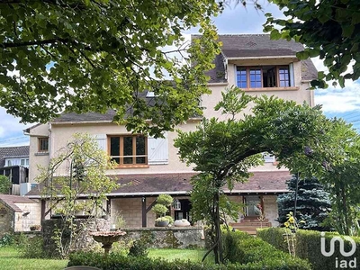 Vente maison 7 pièces 173 m² Crécy-la-Chapelle (77580)