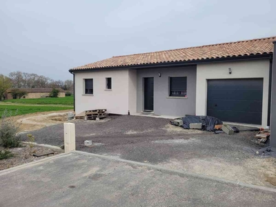 Vente maison à construire 4 pièces 93 m² Bourg-Saint-Bernard (31570)