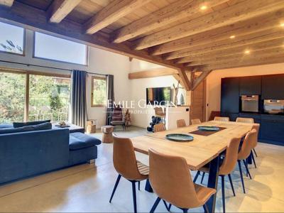 5 room luxury chalet for sale in Demi-Quartier, France