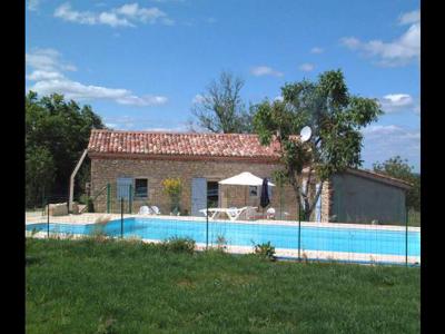 Proximité Lot et Dordogne - Gîte indépendant avec 3 chambres avec piscine privée à proximité d'un site classé Natura 2000