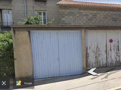 Parking/garage/box de 15 m² à Saint-Étienne (42000)