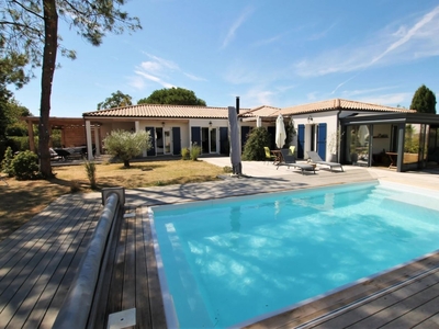 Villa avec piscine chauffée à Port Bourgenay à Talmont Saint Hilaire, Vendée