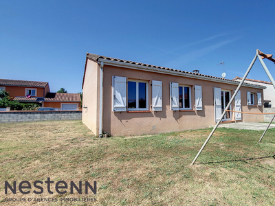 Maison de Plain-Pied de 2009 avec 3 Chambres, Jardin Clos et Garage Attendant à Cazères