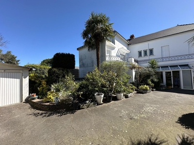 Maison de 5 chambres de luxe en vente à Tarbes, France