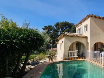 Maison de prestige de 145 m2 en vente Toulon, Provence-Alpes-Côte d'Azur