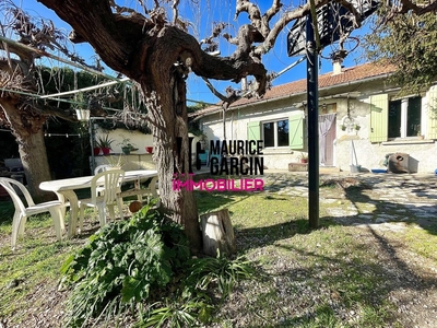 Maison de 4 chambres de luxe en vente à Le Thor, Provence-Alpes-Côte d'Azur