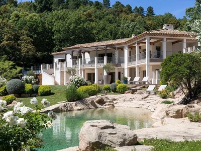 Villa de luxe de 8 pièces en vente La Garde-Freinet, Provence-Alpes-Côte d'Azur