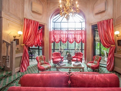 9 room luxury Villa for sale in Paris, France