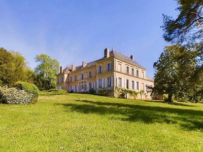Prestigieux château en vente Châtellerault, France