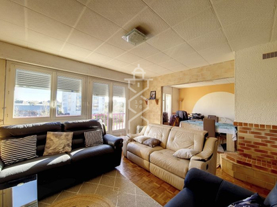LANESTER : Appartement spacieux avec vue dégagée