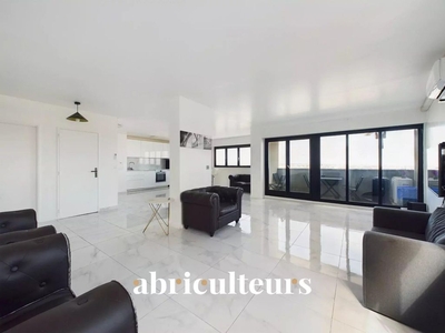 Appartement de 2 chambres de luxe en vente à 40 Rue Baudin, Courbevoie, Département des Hauts-de-Seine, Île-de-France