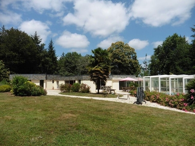 Maison de luxe en vente à Tréméven, France