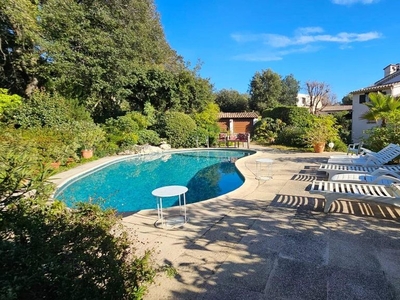 Villa de luxe de 7 pièces en vente Biot, Provence-Alpes-Côte d'Azur