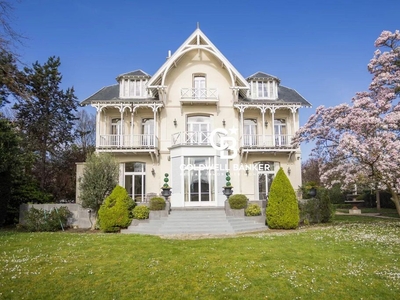 Villa de luxe de 11 pièces en vente Croissy-sur-Seine, Île-de-France