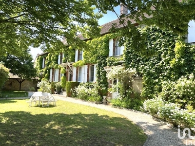 Maison 10 pièces de 279 m² à Cessoy-en-Montois (77520)