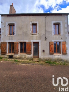 Maison de ville 3 pièces de 90 m² à Saint-Sauveur-en-Puisaye (89520)