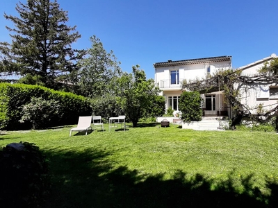 Vente maison 5 pièces 167 m² L'Isle-sur-la-Sorgue (84800)