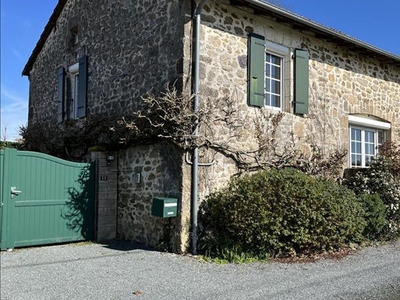 Vente maison 6 pièces 143 m² Saint-Martin-le-Pin (24300)