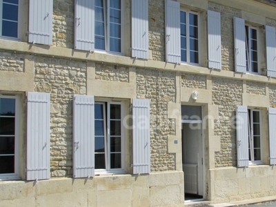 Vente maison 6 pièces 144 m² Saint-Jean-d'Angély (17400)