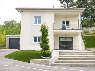 Vente maison 6 pièces 155 m² Saint-Clair-du-Rhône (38370)