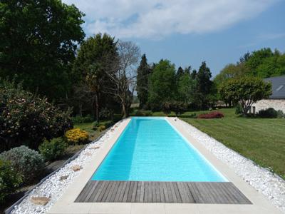 Maison au calme sur un parc arboré avec piscine chauffée (15x3) et à 10min des plages (Finistère, Bretagne)