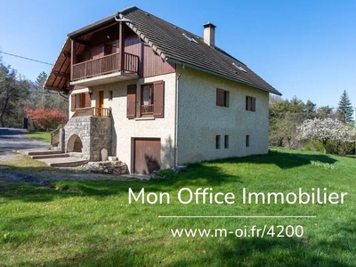 Vente maison 5 pièces 180 m² Embrun (05200)