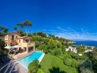Villa de luxe de 7 pièces en vente Antibes, Provence-Alpes-Côte d'Azur