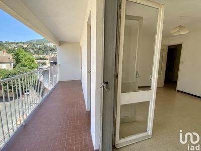 Appartement 2 pièces de 45 m² à Toulon (83000)