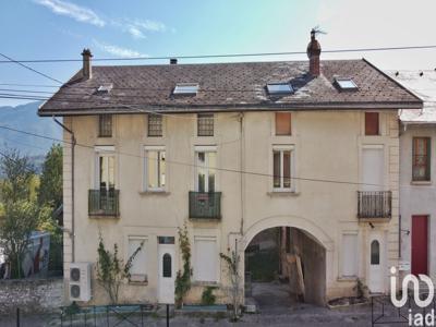 Maison de village 5 pièces de 138 m² à Saint-Pierre-d'Albigny (73250)