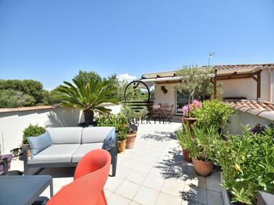 Appartement de 4 chambres de luxe en vente à Sanary-sur-Mer, Provence-Alpes-Côte d'Azur