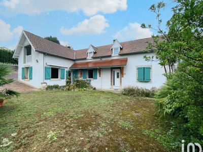 Vente maison 8 pièces 250 m²