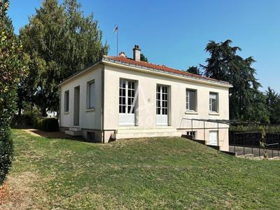 Vente maison 4 pièces 106 m² Montaigu-Vendée (85600)