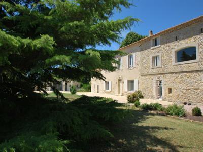 Vente maison 8 pièces 270 m² Arles (13200)