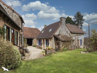 Vente maison 9 pièces 206 m² Saint-Éloy-les-Tuileries (19210)