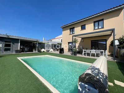 Vente villa 5 pièces 156 m²