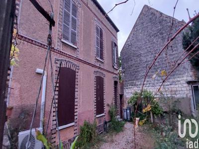Maison 5 pièces de 115 m² à Pont-sur-Yonne (89140)