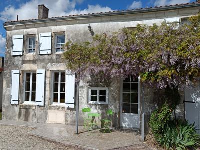 Maison de vacances à la campagne à 15min de Saintes Charente maritime