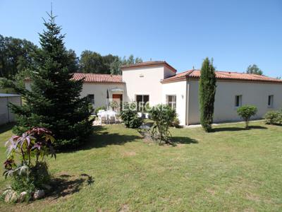 Maison T9 Savignac-de-Nontron