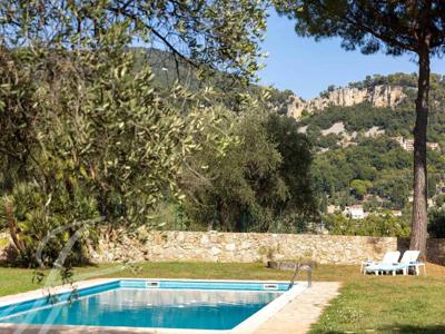 Villa de luxe de 8 pièces en vente Grasse, Provence-Alpes-Côte d'Azur